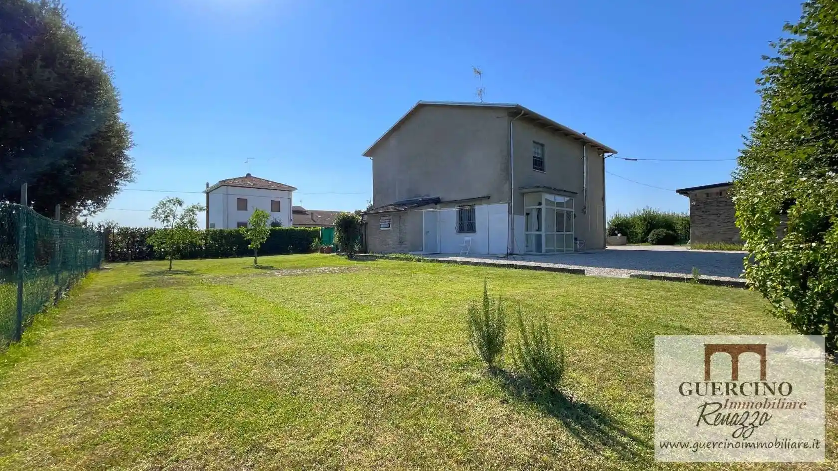 Villa in vendita a Cento
