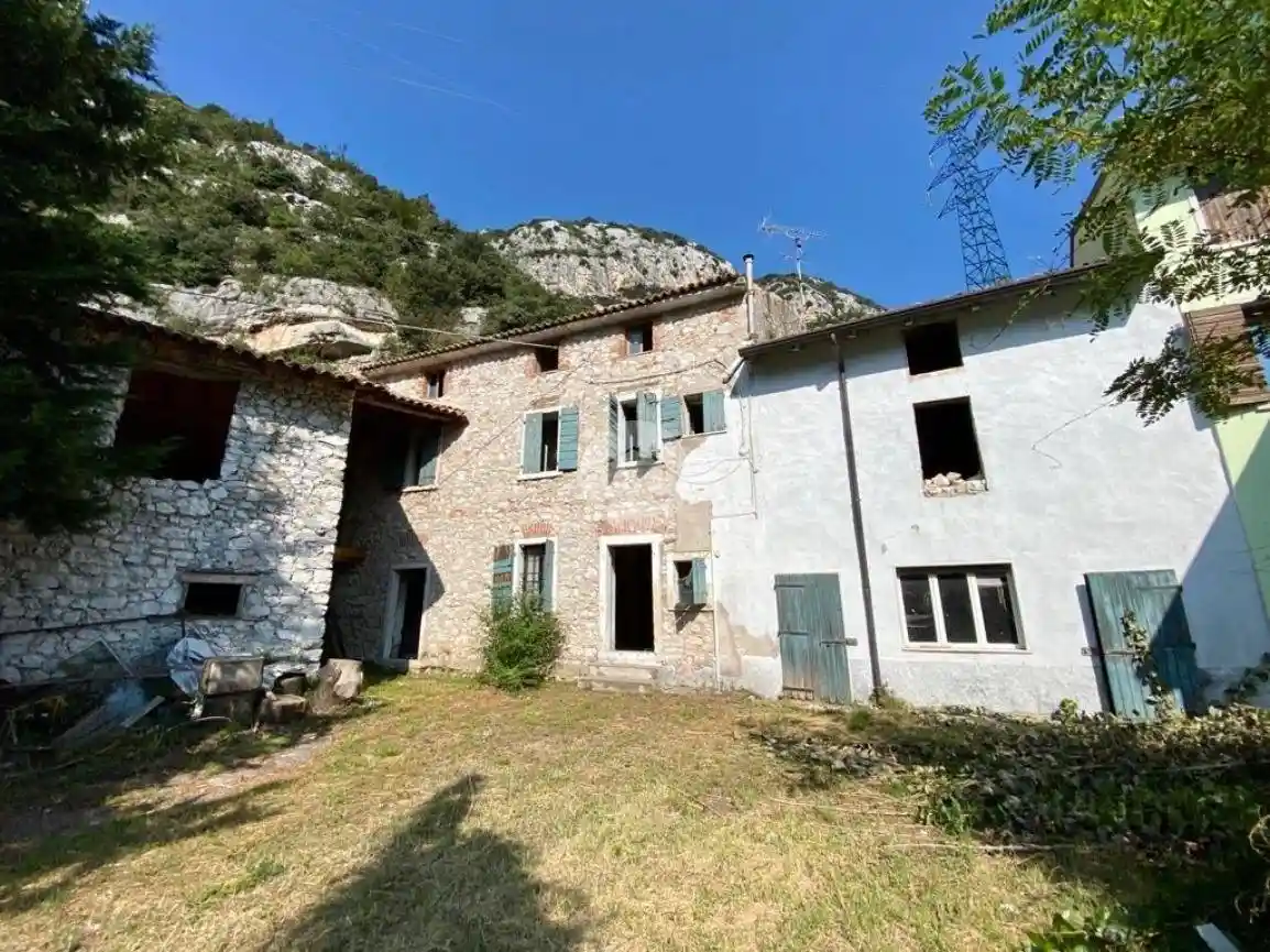 Rustico - Casale in vendita a Rivoli Veronese