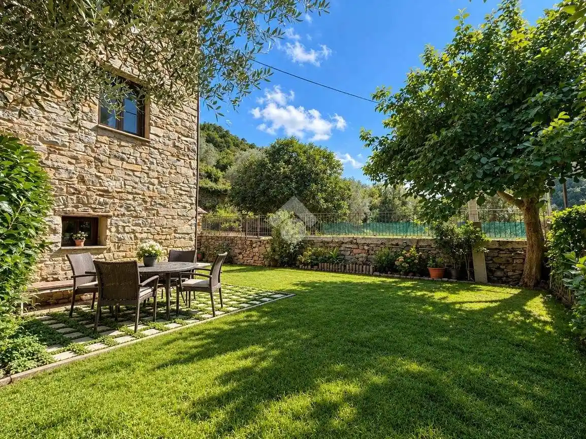 Villa in vendita a Montalto Carpasio