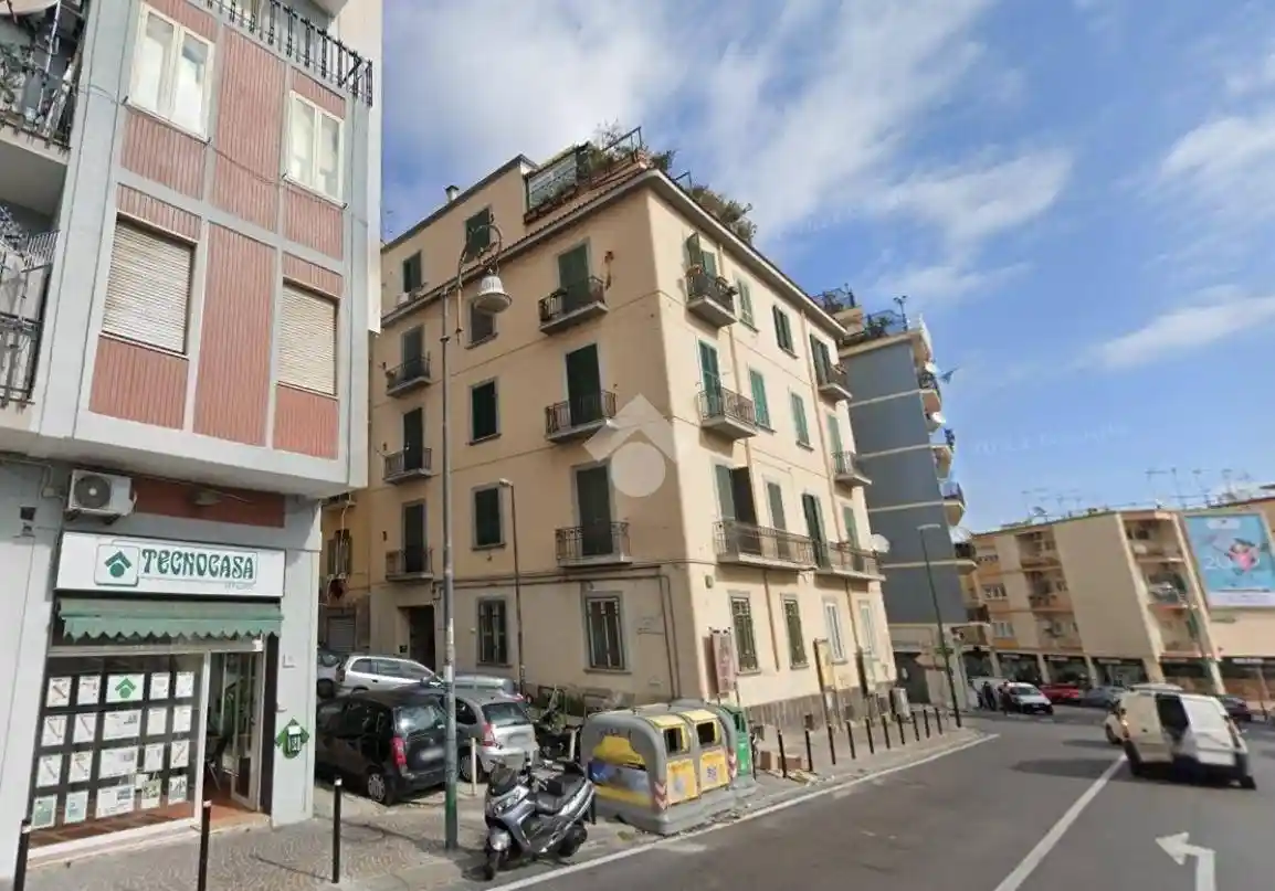 Appartamento in affitto a Napoli