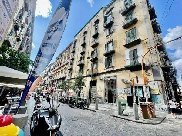 Appartamento in vendita a Napoli
