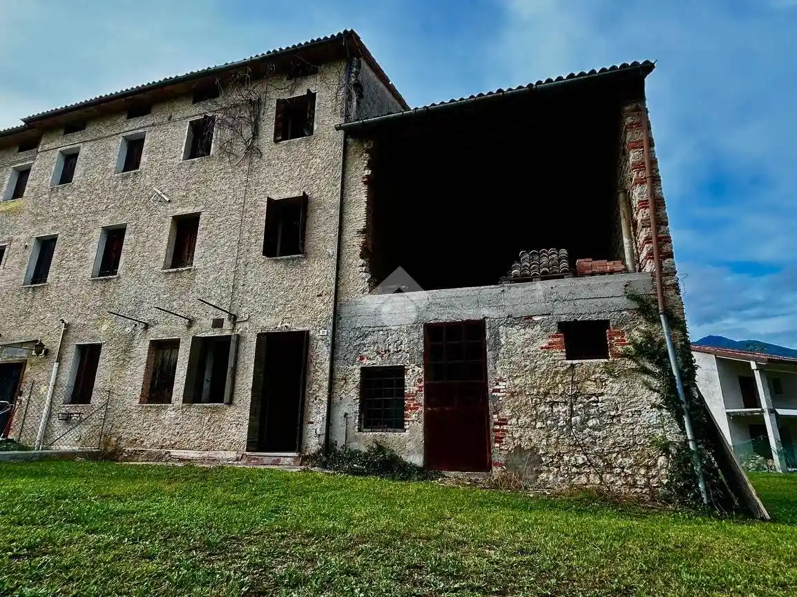 Casa indipendente in vendita a Pieve del Grappa