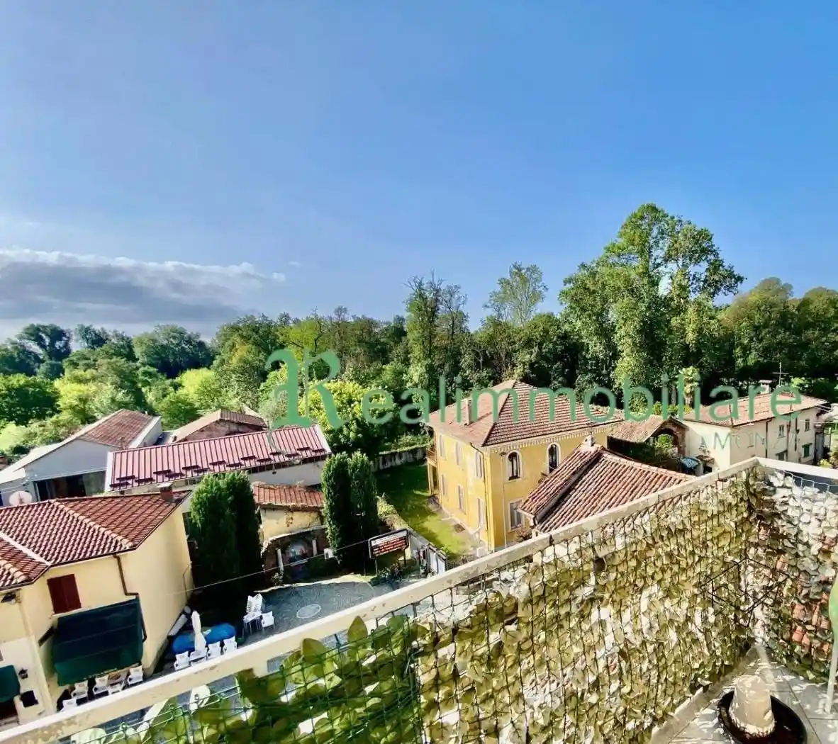 Appartamento in affitto a Biassono