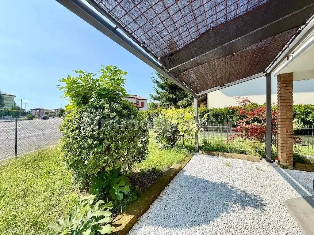 Appartamento in vendita a Peschiera del Garda