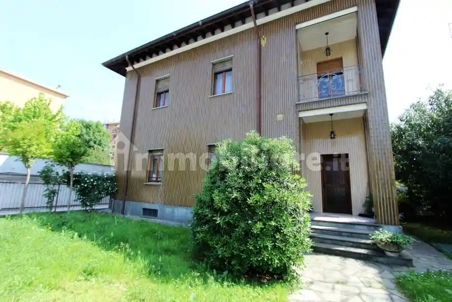 Villa in vendita a Cinisello Balsamo