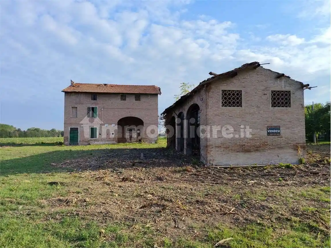 Rustico - Casale in vendita a Modena