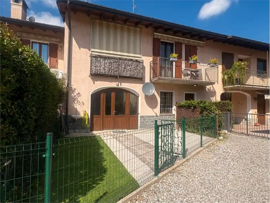 Appartamento in affitto a Brebbia