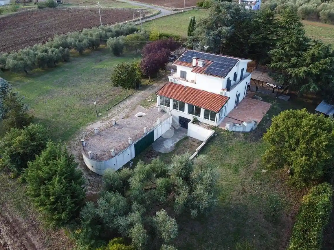 Villa in vendita a Viterbo