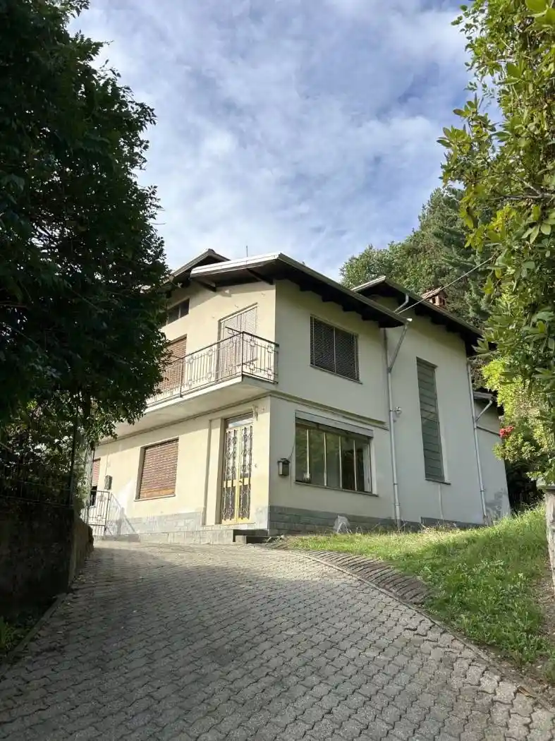 Casa indipendente in vendita a Valdilana