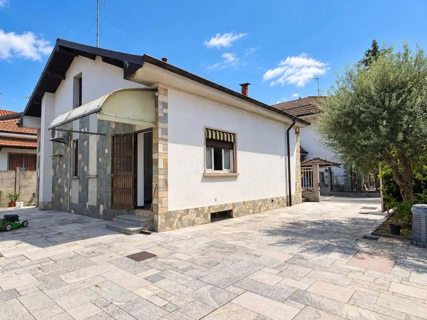 Villa in vendita a Limbiate