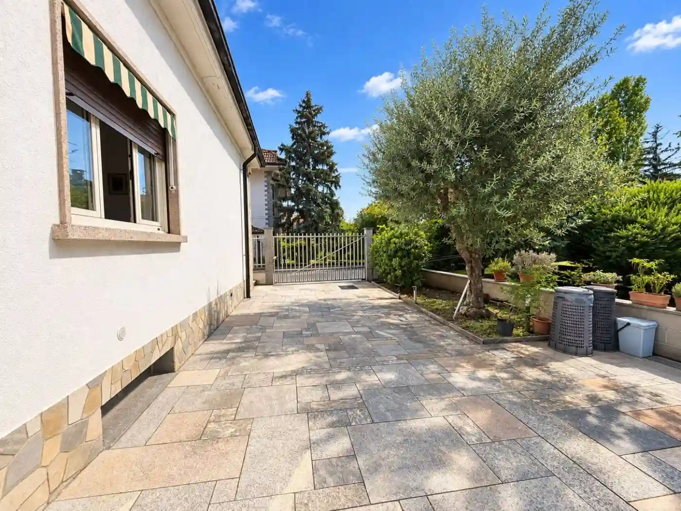 Villa - foto 2