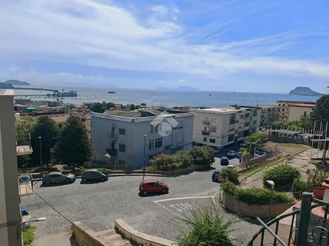 Appartamento in vendita a Pozzuoli