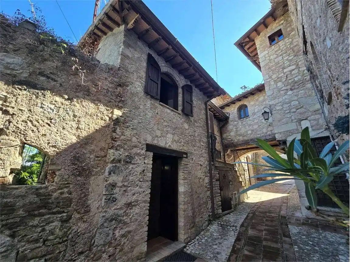 Casa indipendente in vendita a Acquasparta