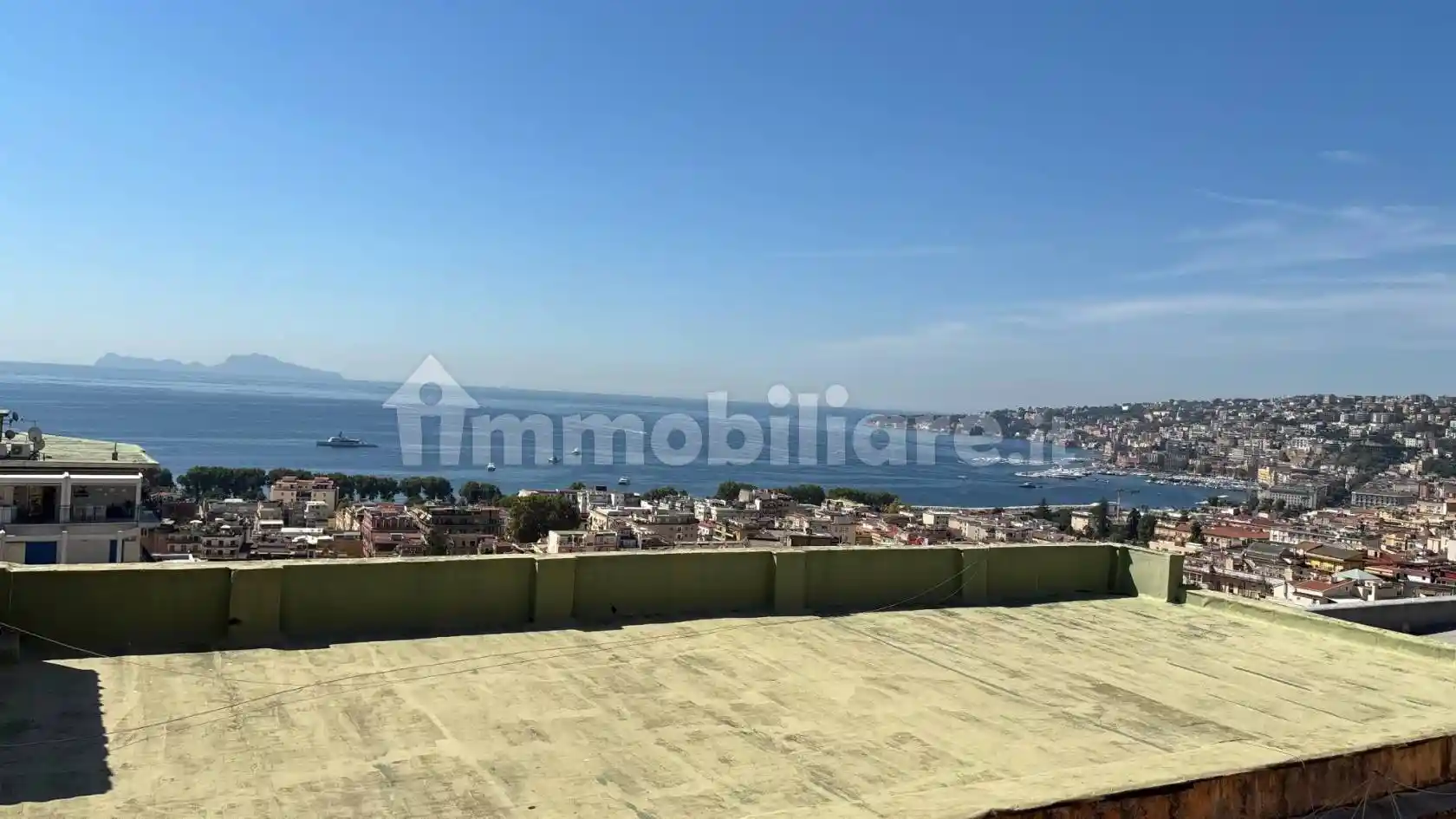 Appartamento in affitto a Napoli