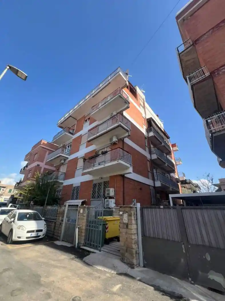 Appartamento in vendita a Guidonia Montecelio