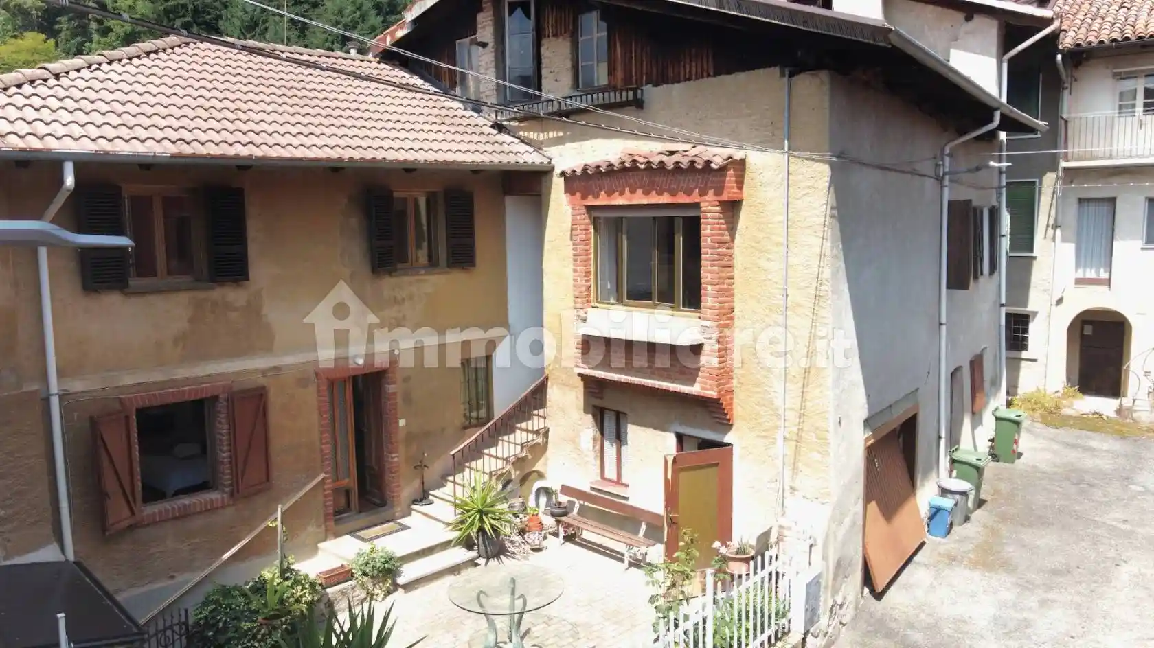 Villa in vendita a Zumaglia