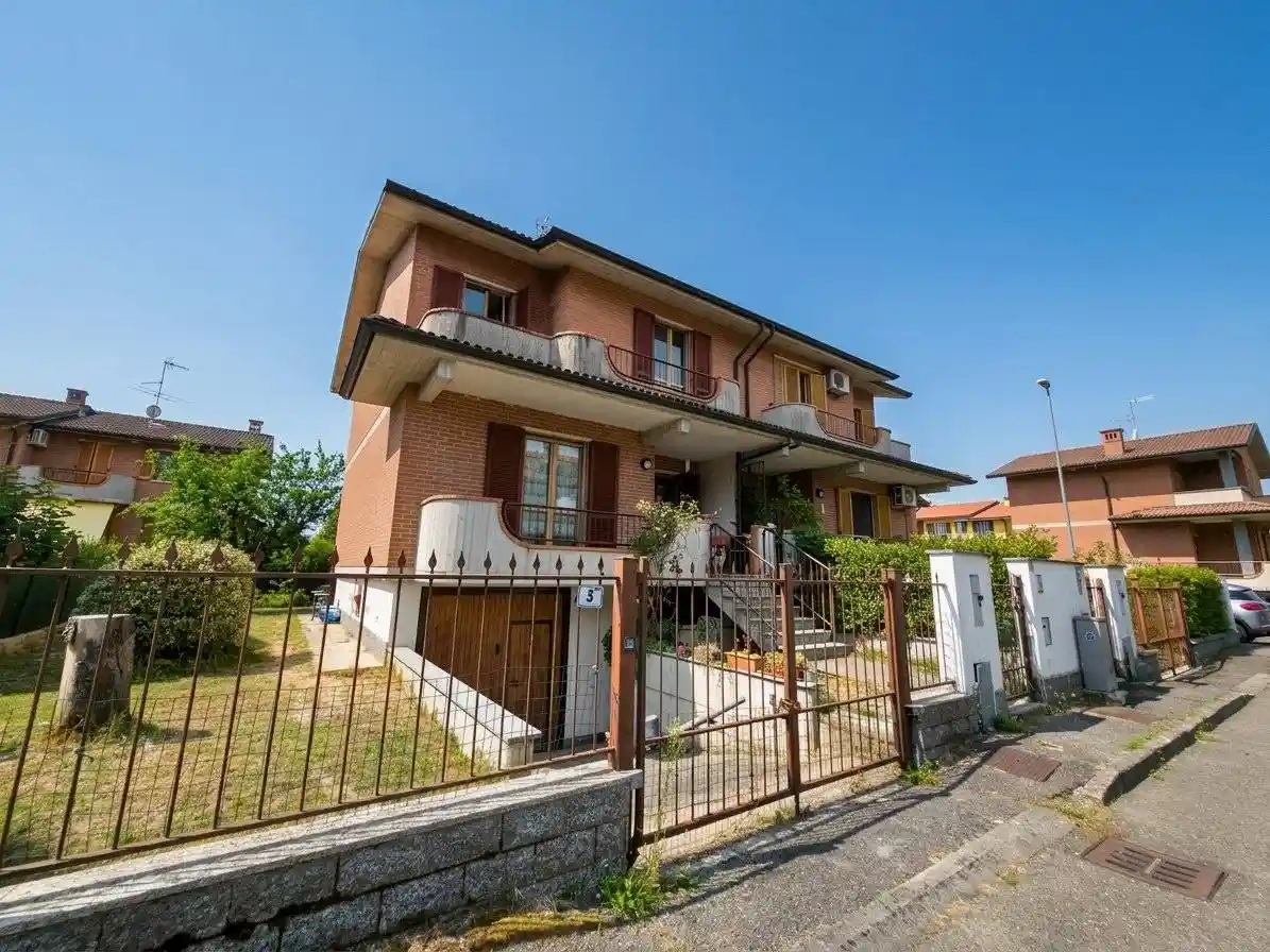 Villetta a schiera in vendita a Travacò Siccomario