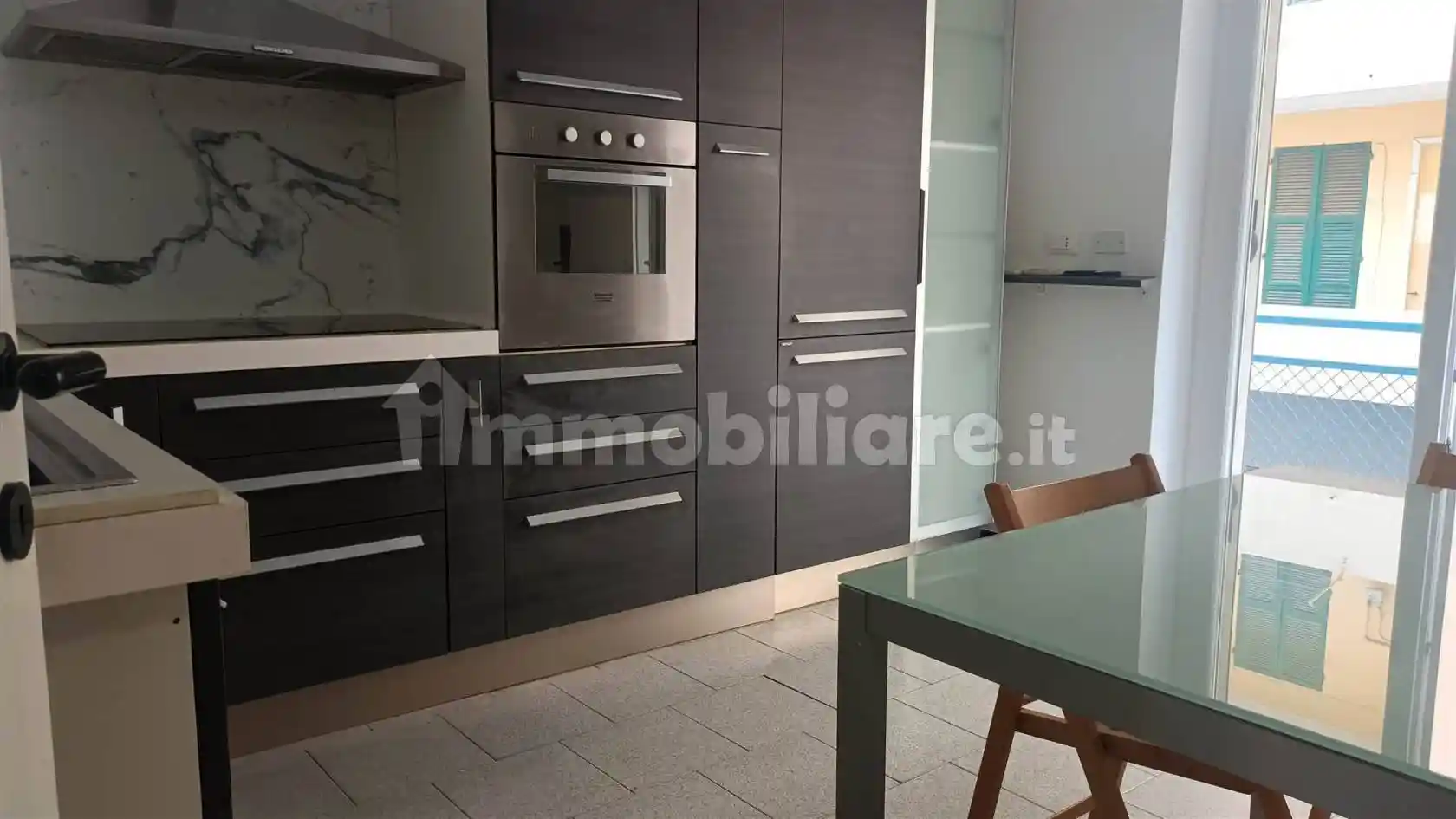 Appartamento in vendita a Vado Ligure