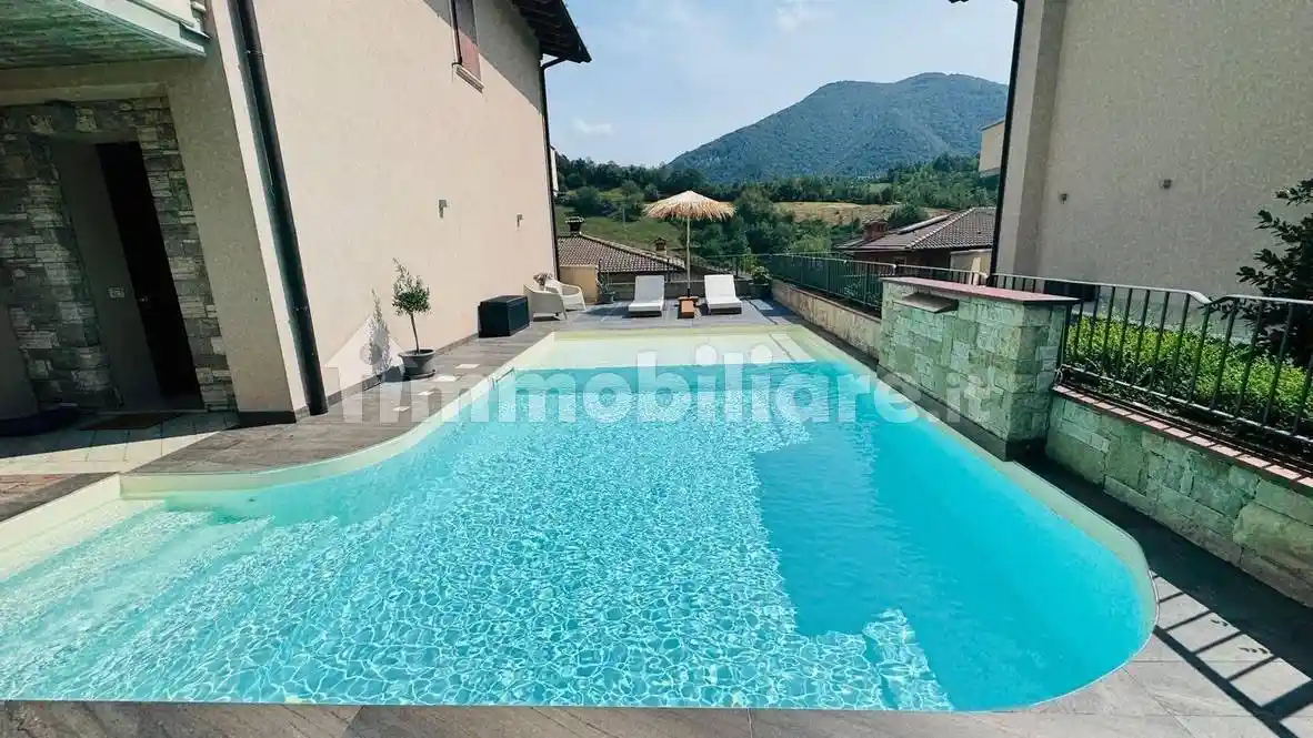 Villa in vendita a Sarezzo