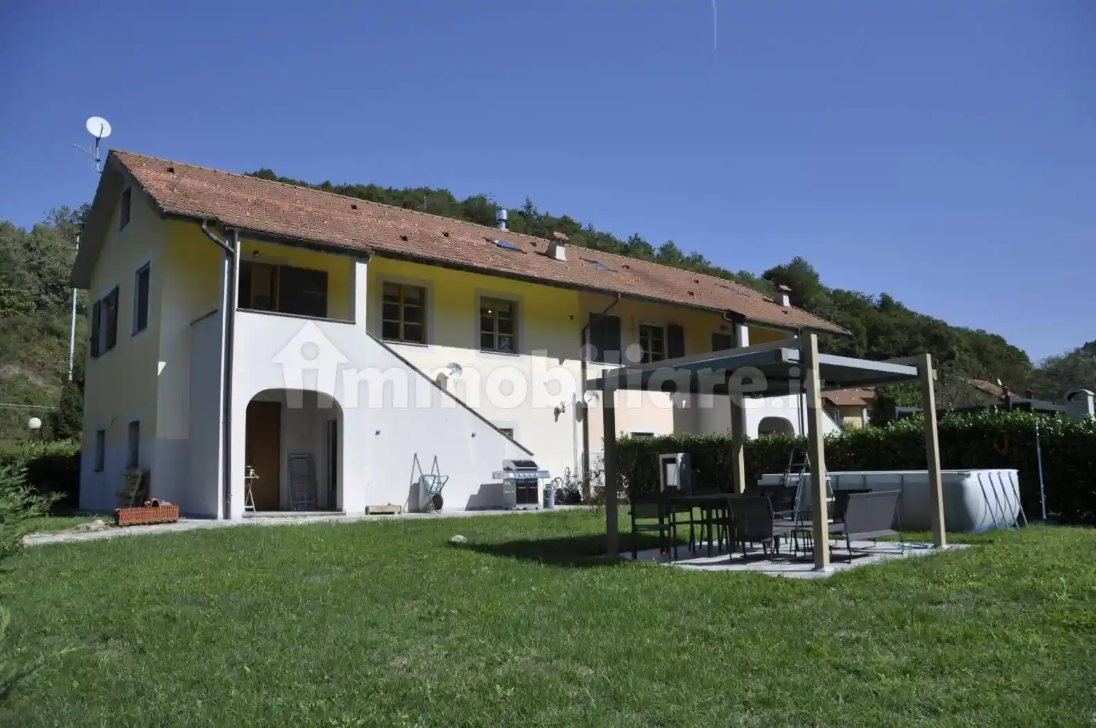 Casa indipendente in vendita a Masone