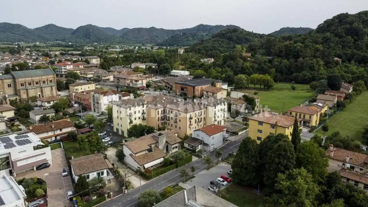 Appartamento in vendita a Torreglia