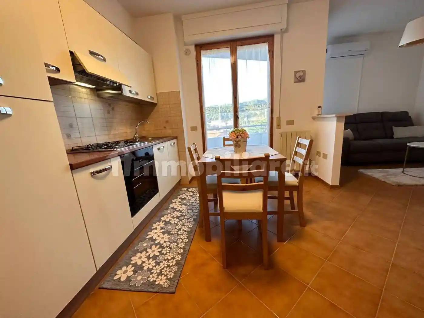 Appartamento in affitto a Campiglia Marittima