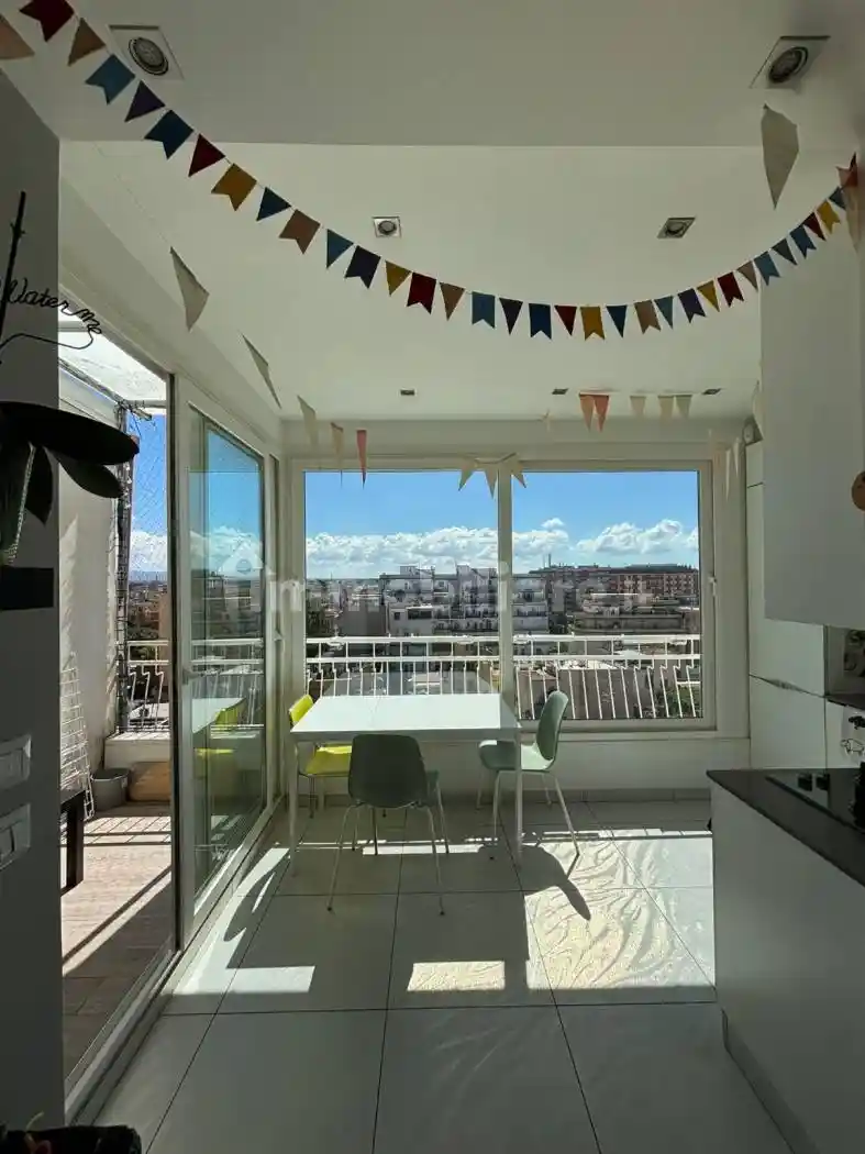 Palazzo - Edificio in vendita a Roma