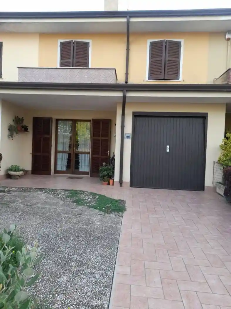 Villetta a schiera in vendita a Curtatone