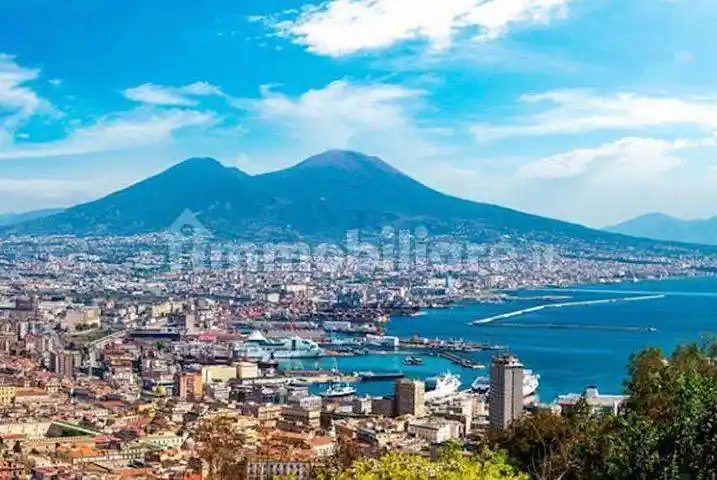 Appartamento in affitto a Napoli
