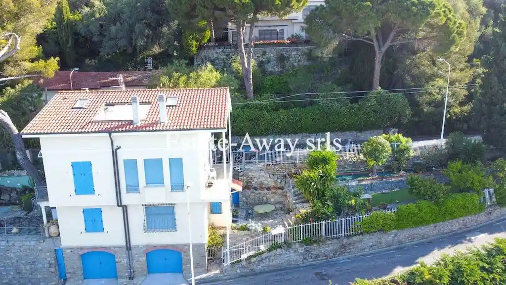 Villa in vendita a Ospedaletti