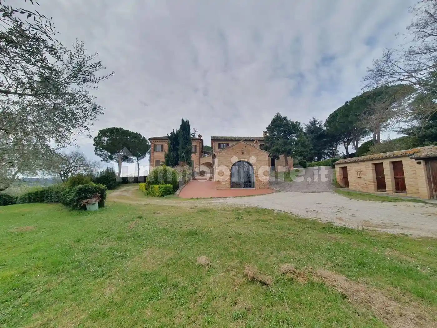 Villa in vendita a Rapagnano