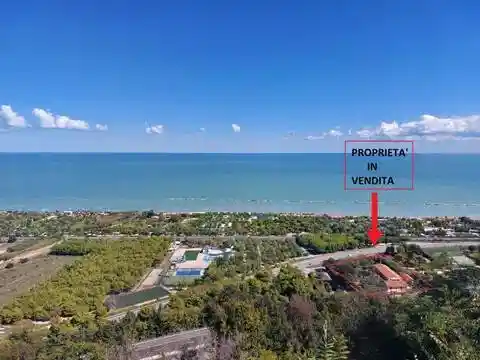 Villa in vendita a Fermo