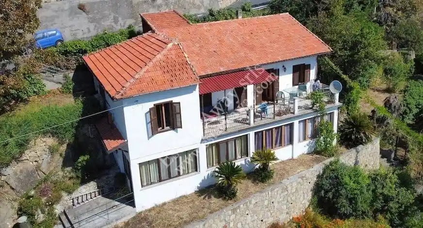 Casa indipendente in vendita a Vallebona