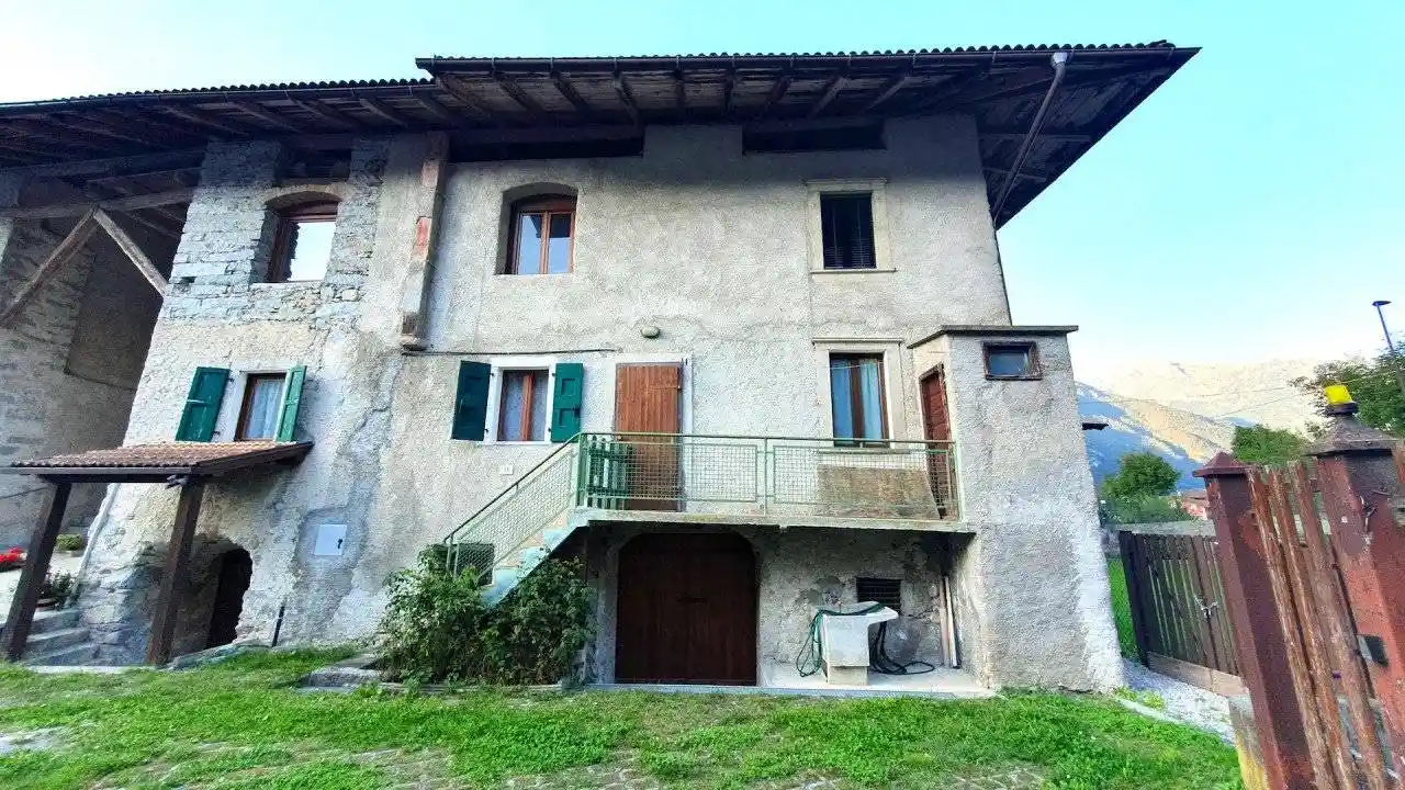 Casa indipendente in vendita a Tione di Trento