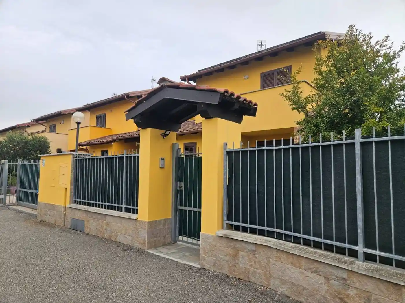 Villa in vendita a Vellezzo Bellini