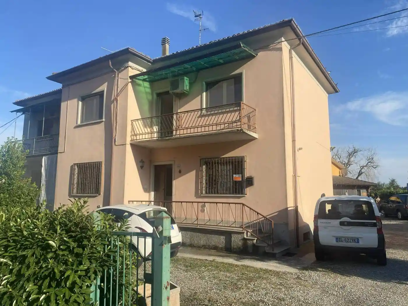 Villa in vendita a Monticelli d'Ongina