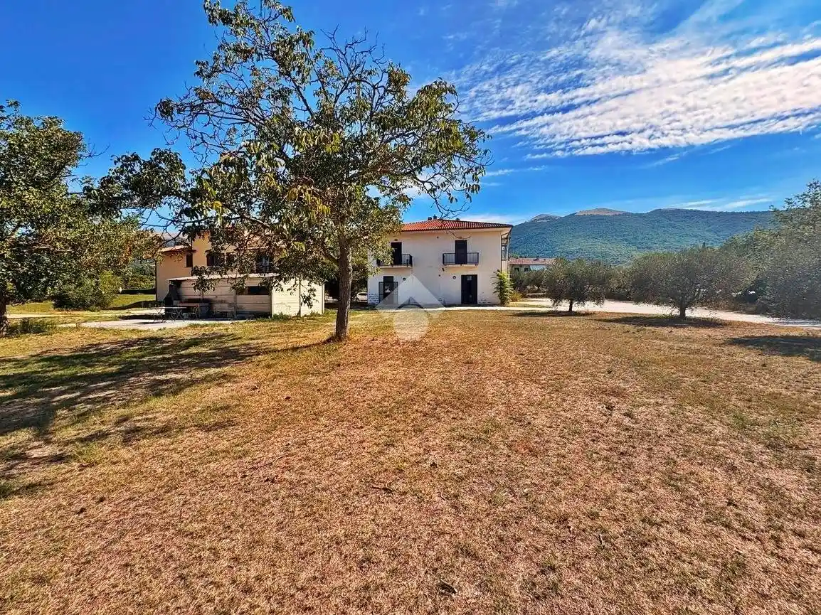 Villa in vendita a Nocera Umbra