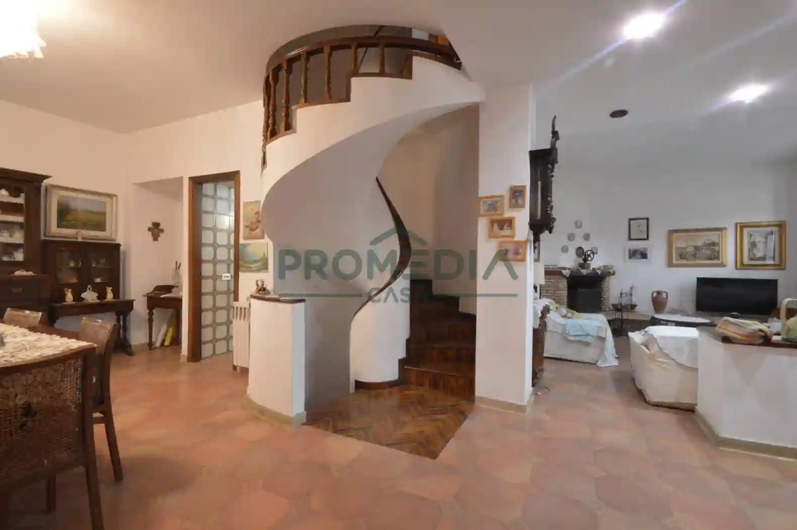 Villa - foto 2