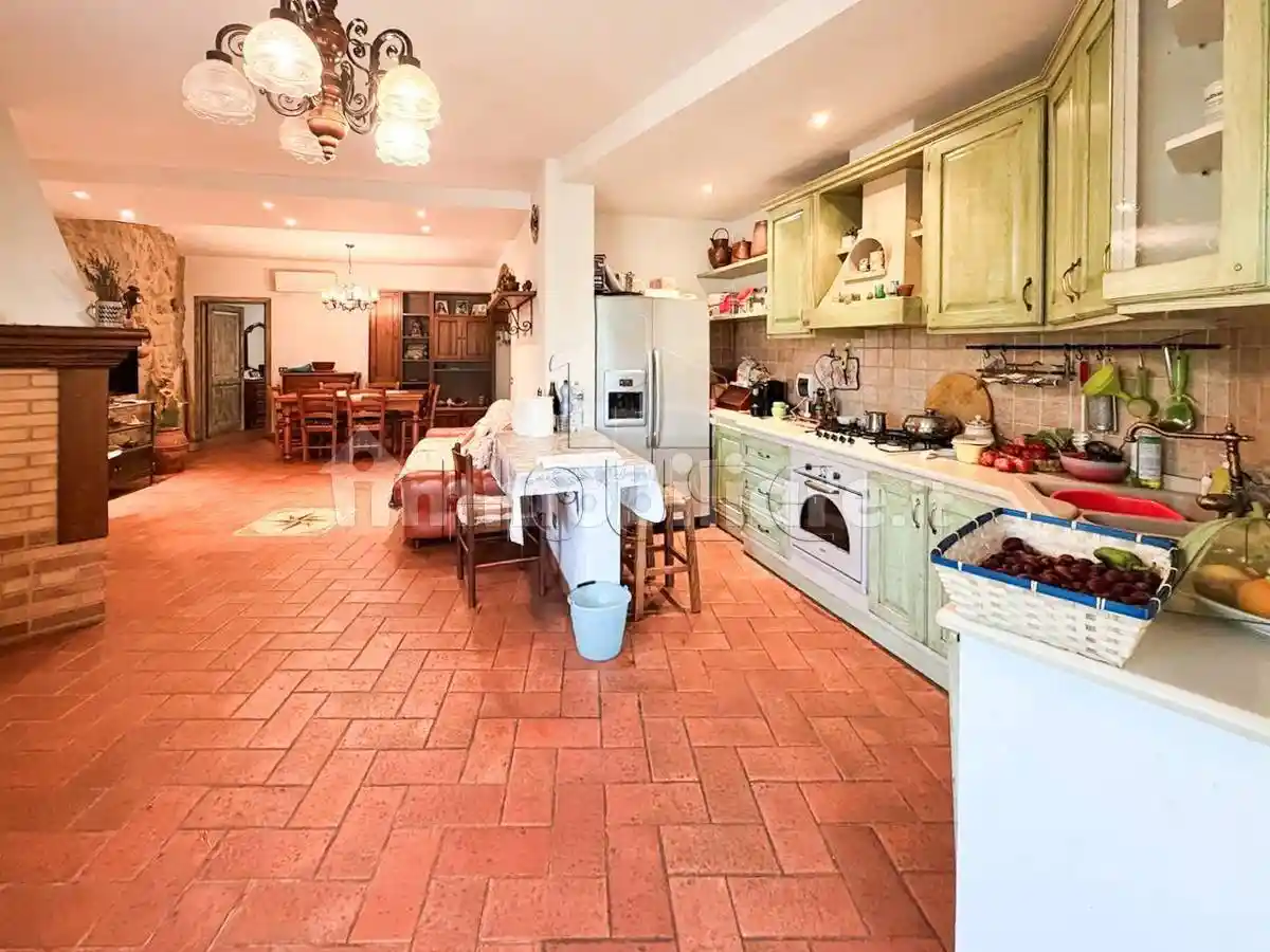 Villa in vendita a Arezzo