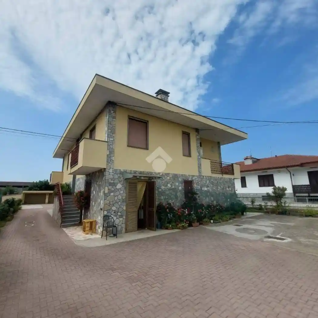 Appartamento in affitto a Rivarolo Canavese
