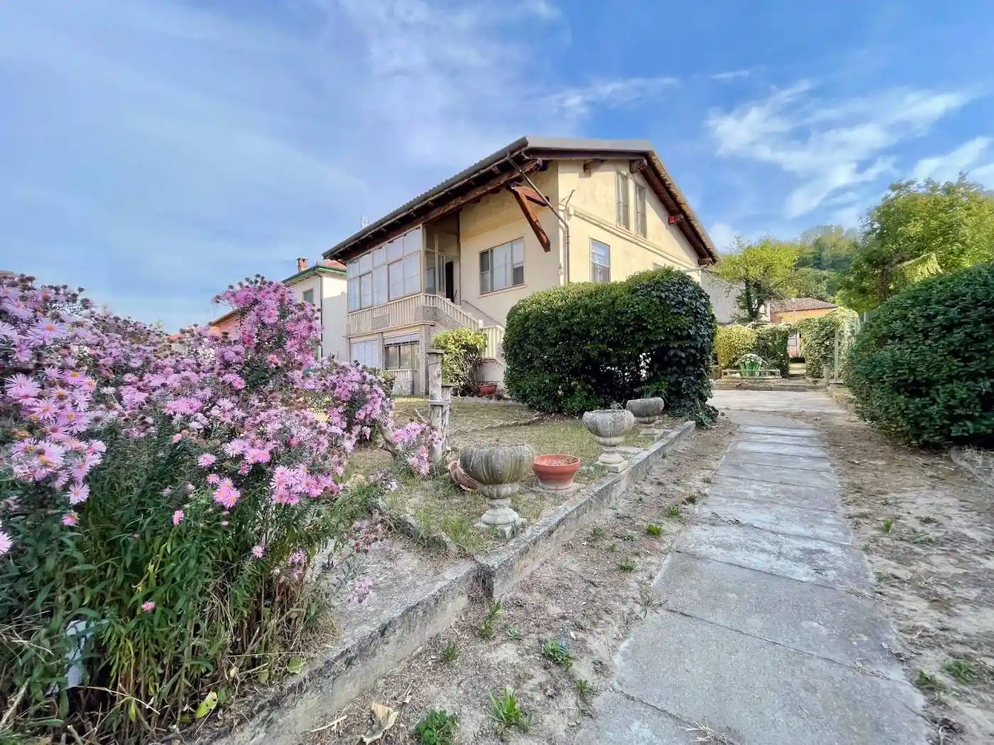 Villa in vendita a Dogliani