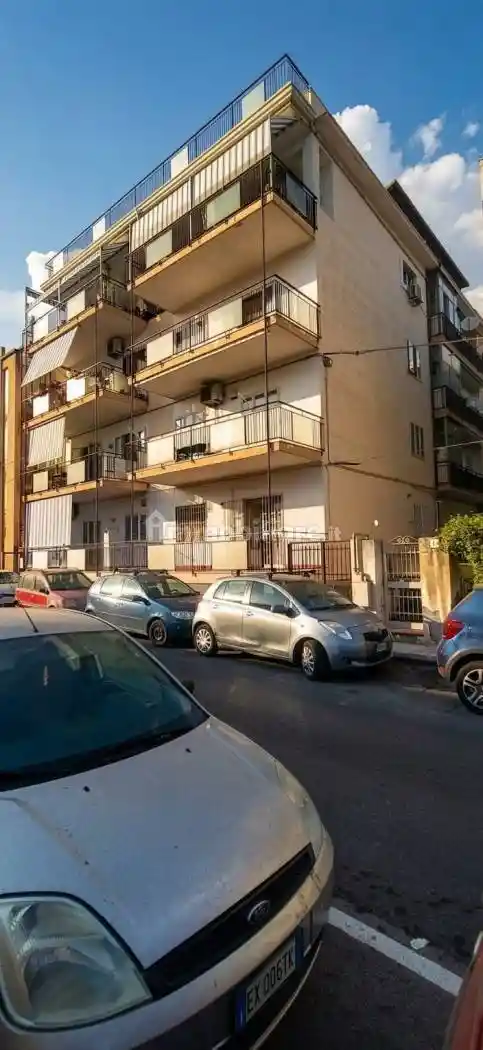 Appartamento in vendita a Aci Castello