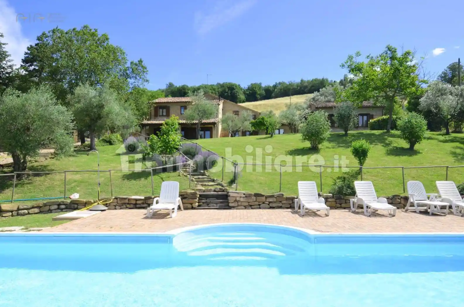 Rustico - Casale in vendita a Gualdo