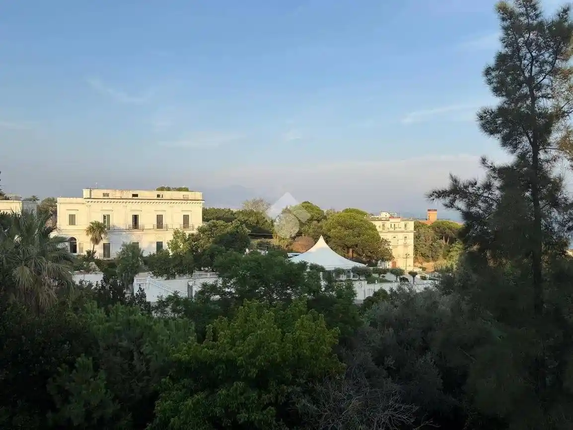 Appartamento in affitto a Napoli