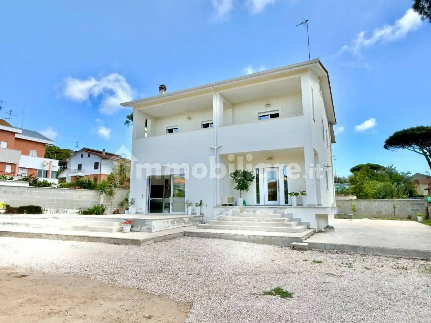 Villa in vendita a Anzio