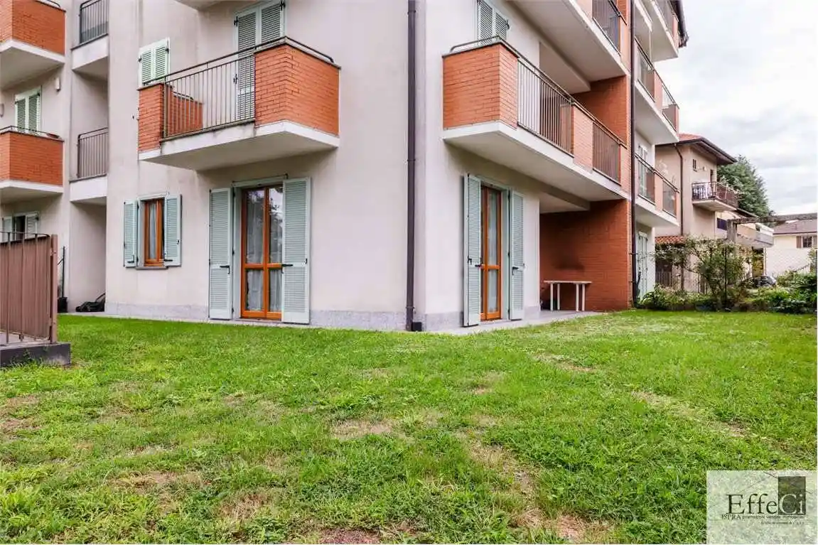Appartamento in affitto a Ispra