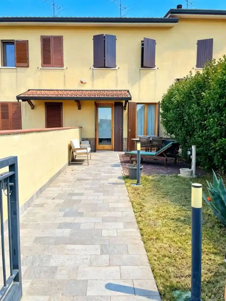 Villetta a schiera in vendita a Imola