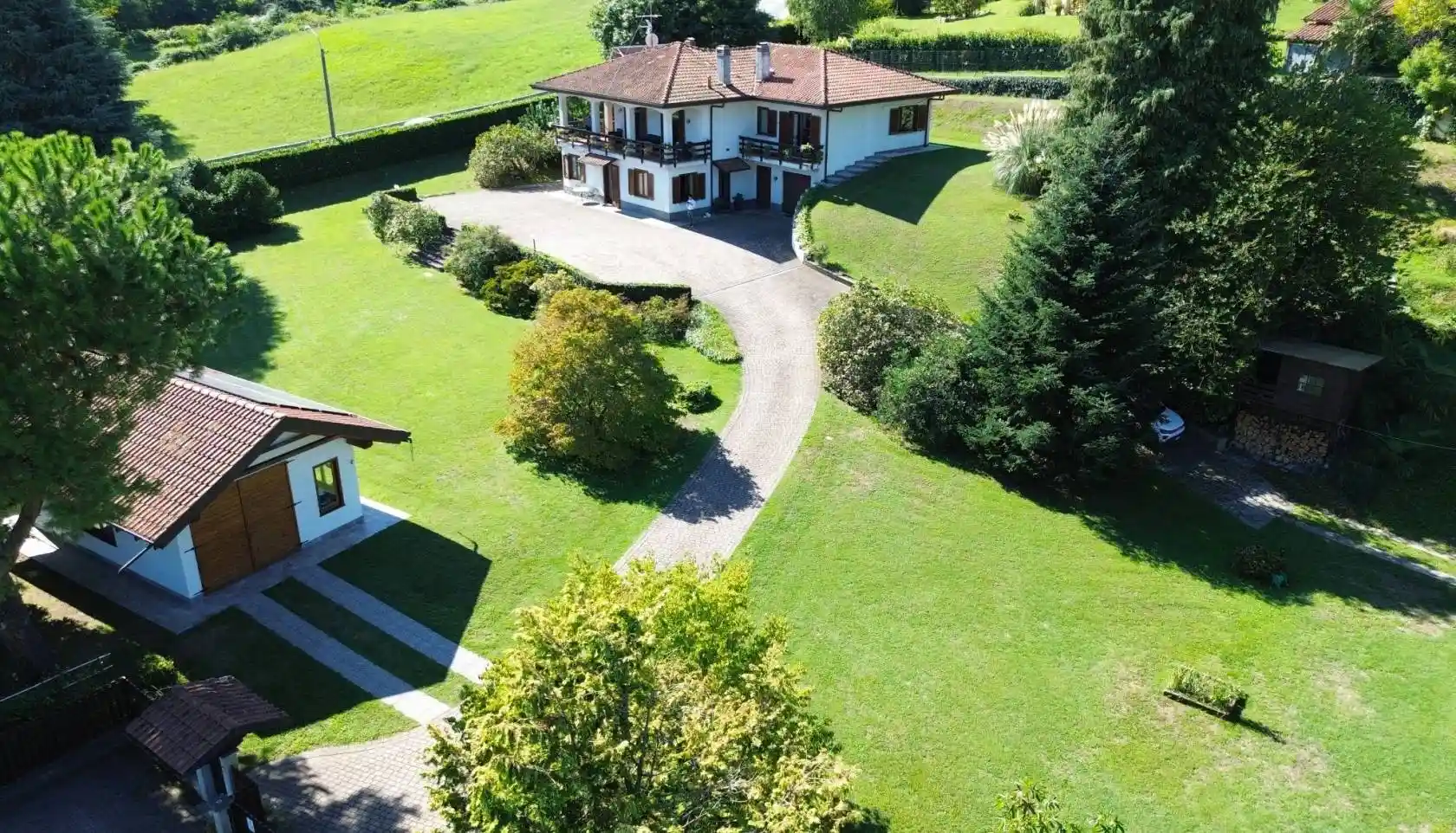 Villa in vendita a Dormelletto