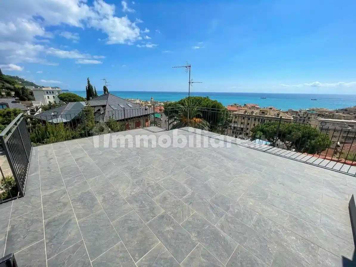 Appartamento in affitto a Alassio