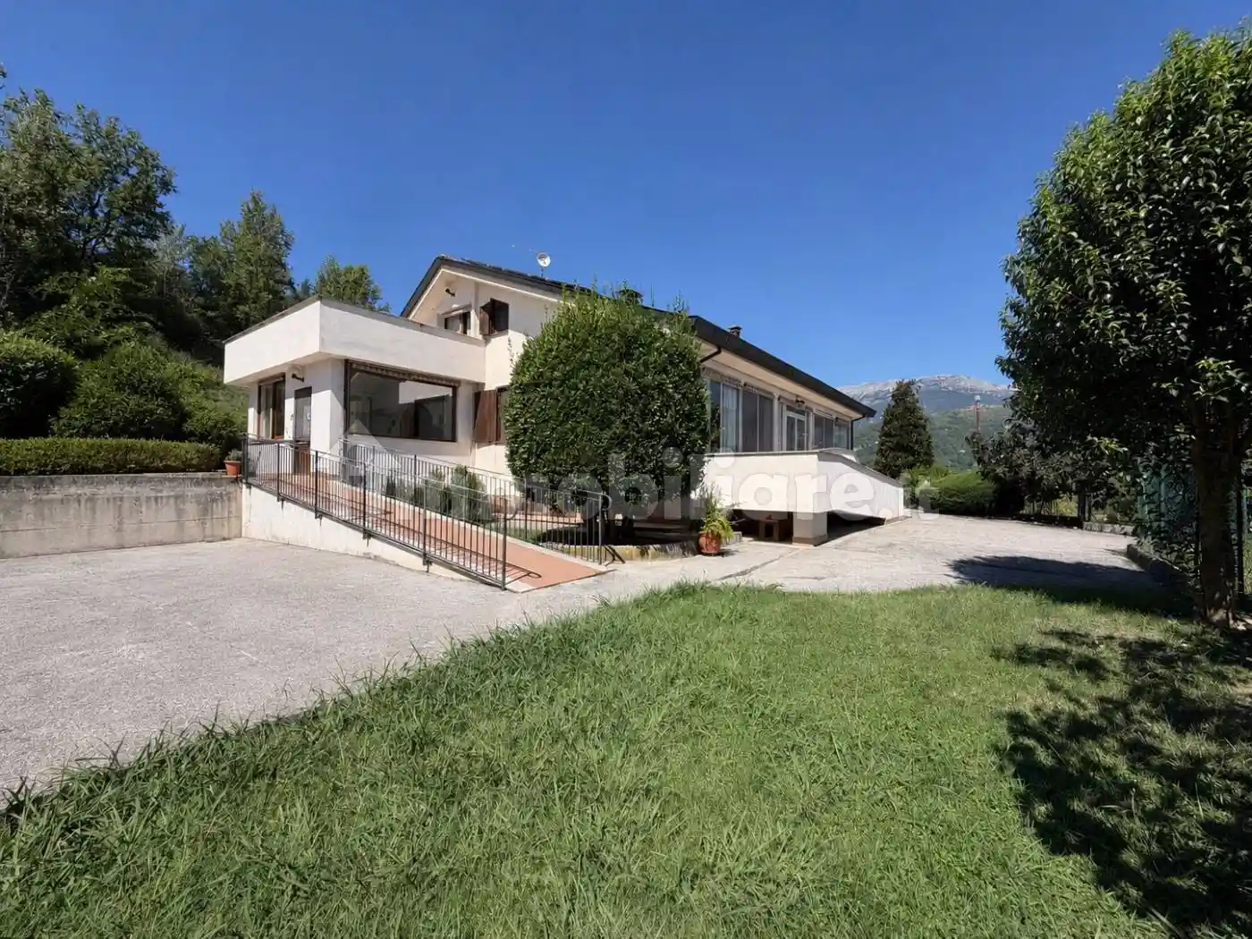 Villa in vendita a Broccostella